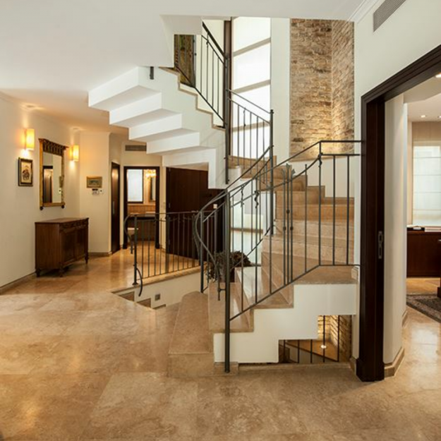 מדרגות פנים ברייבסטון אבן למדרגות פנים